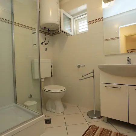 Ali - Modern Appartement Supetar